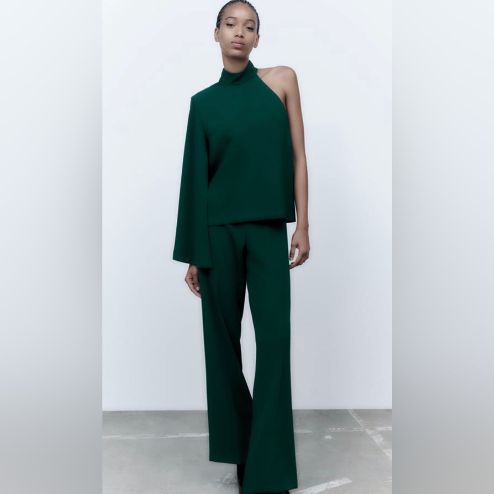 Zara ASYMMETRIC MOCK NECK TOP L